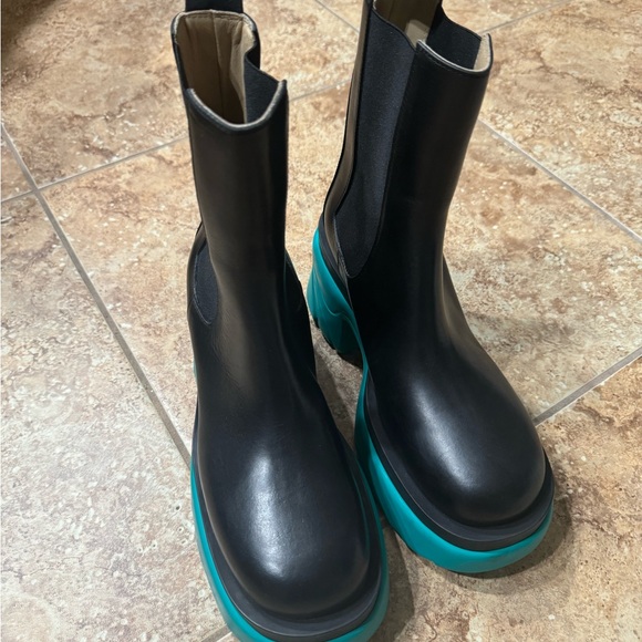 🆕 Bottega Veneta Flash Chelsea Boots - Picture 3 of 8